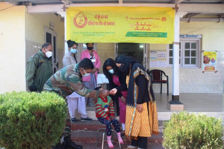 अल्मोड़ा की आर्मी बटालियन में आयोजित हुआ तीन दिवसीय पल्स पोलियो शिविर