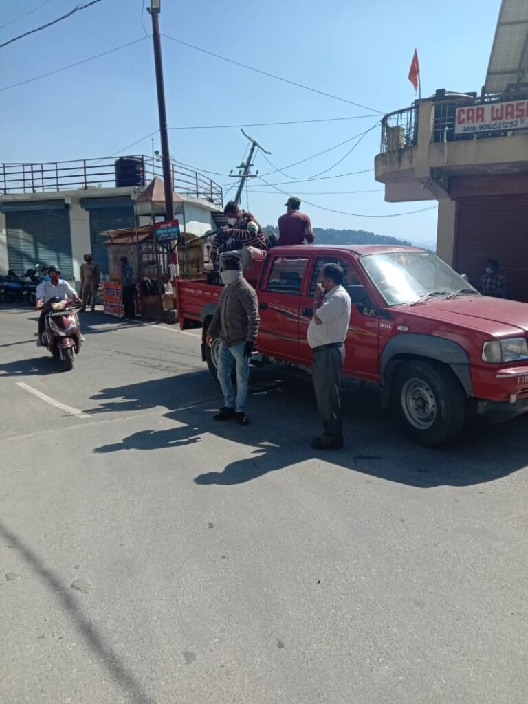 नगरपालिका ने चलाया सेनेटाईजेशन अभियान, सभासद अमित ने किया लोगों को जागरूक