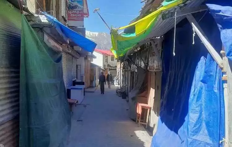 उत्तरकाशी : 30 अक्टूबर तक देवस्थानम बोर्ड को भंग करने का निर्णय नहीं हुआ पूरा, विरोध में गंगोत्री बाजार पूरी तरह से बंद