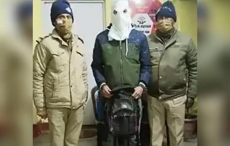 Tehri Garhwal । लंबगांव पुलिस ने युवक के पास से पकड़ी अवैध चरस, कीमत करीब एक लाख दस हजार रुपये