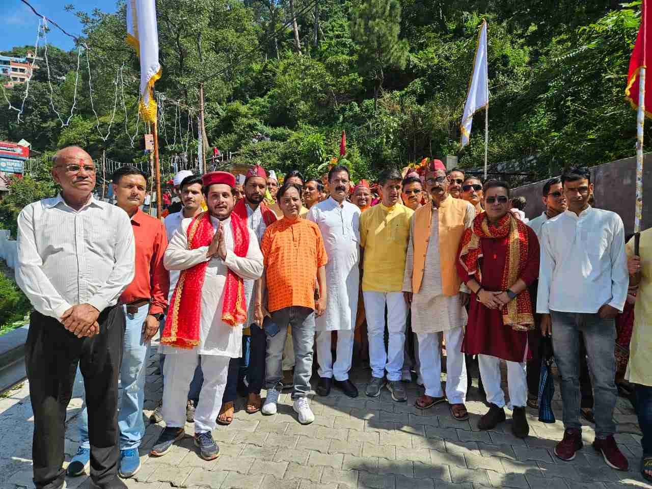 शारदीय नवरात्र के साथ दुर्गामहोत्सव का शुभारंभ, माँ दुर्गा के लगे जयकारे