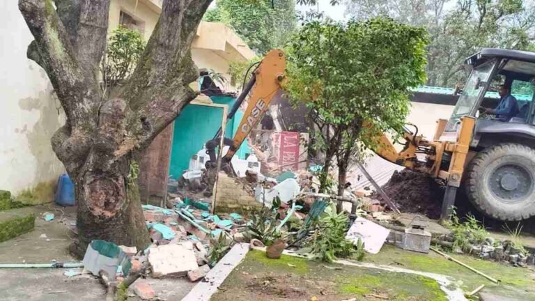 WhatsApp Image 2025-09-25 at 22.01.07_11zon