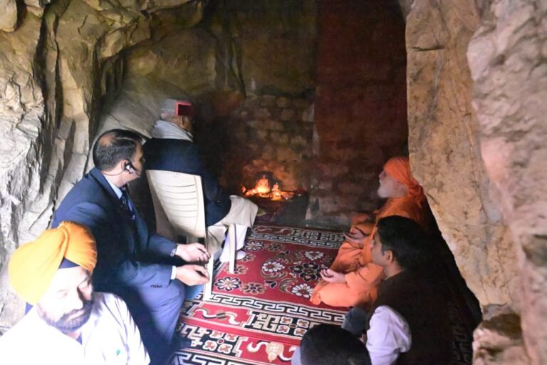 WhatsApp Image 2025-10-29 at 19.01.13